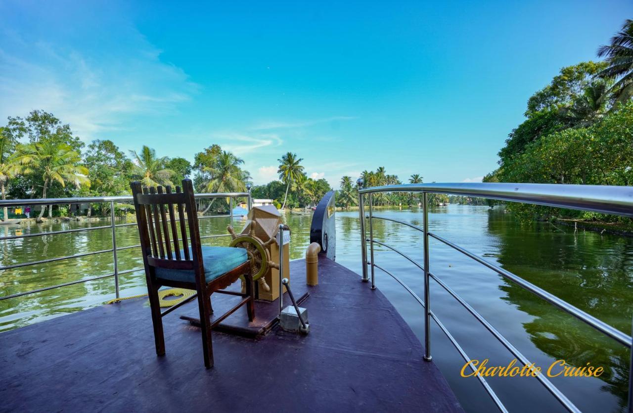 Hotel Charlotte Cruise House Boat Alappuzha Esterno foto
